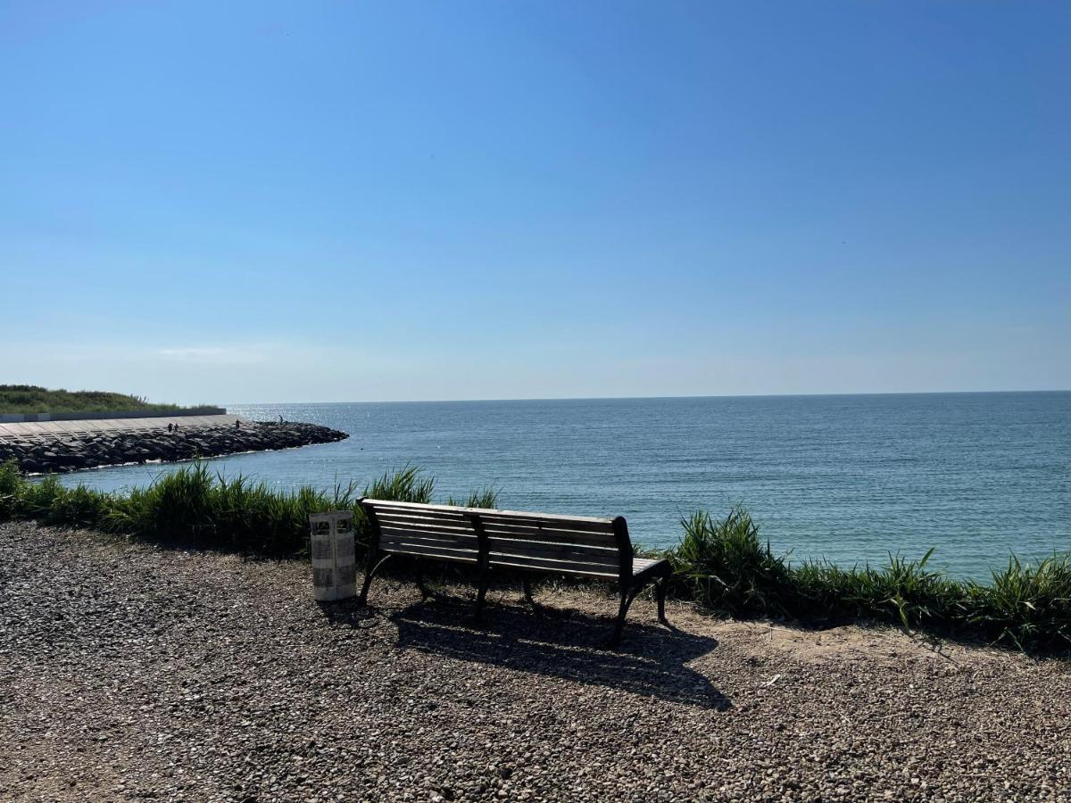 Апартаменти Уютная квартира с видом на море Riviera City Фонтанка Екстер'єр фото